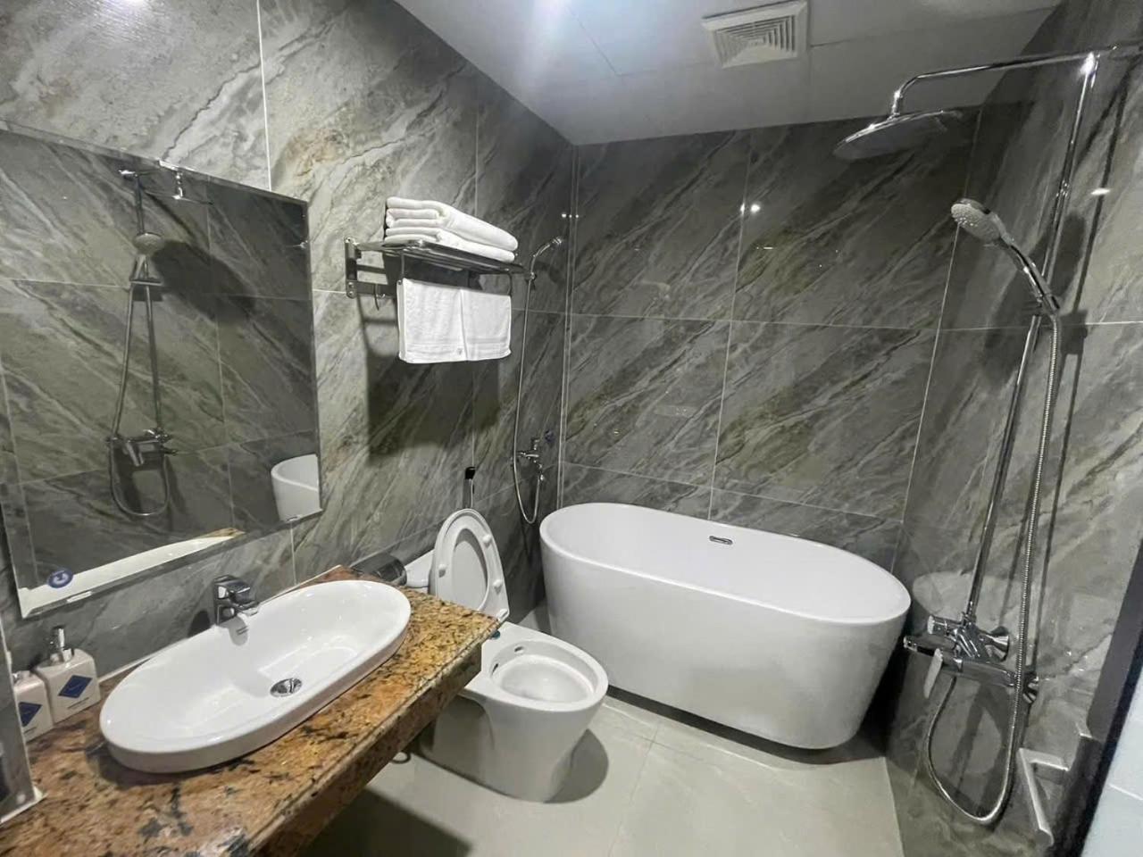 A90 Hotel Phu Ly Exterior photo